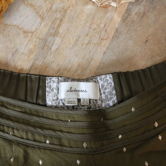 Anthropologie Olive Cropped Pants with Dots - Picture 4 of 8